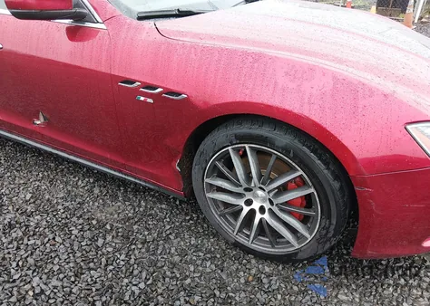 2017 Maserati Ghibli z USA, uszkodzony, nr VIN ZAM57XSA0H1206162